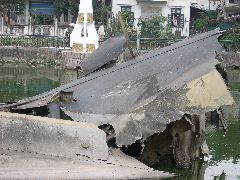 B52 wreckage Hanoi